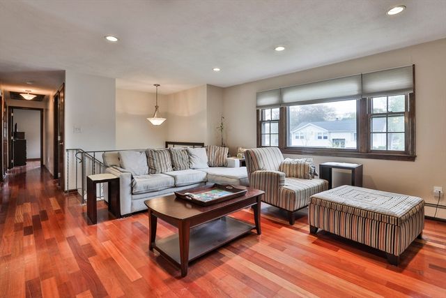 54 Walton Street, Wakefield, MA 01880