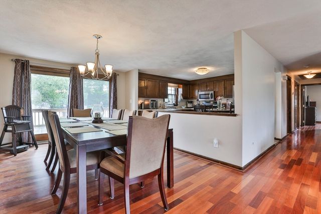 54 Walton Street, Wakefield, MA 01880