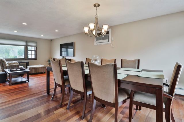 54 Walton Street, Wakefield, MA 01880
