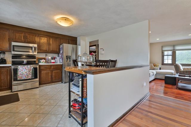 54 Walton Street, Wakefield, MA 01880