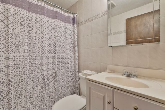 54 Walton Street, Wakefield, MA 01880