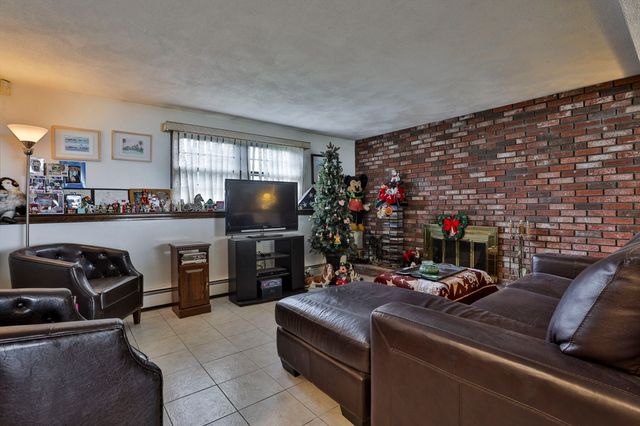 54 Walton Street, Wakefield, MA 01880