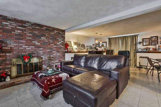 54 Walton Street, Wakefield, MA 01880