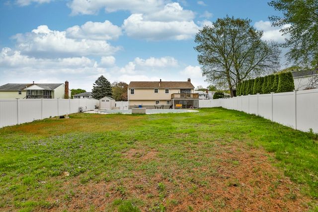 54 Walton Street, Wakefield, MA 01880