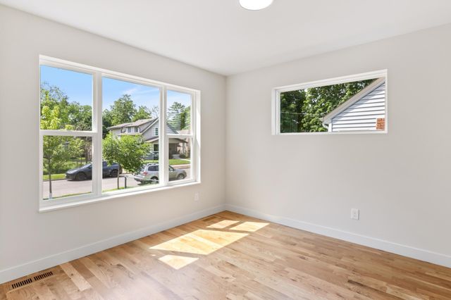 5345 45th Avenue S, Minneapolis, MN 55417