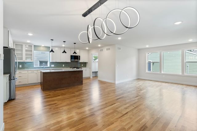 5345 45th Avenue S, Minneapolis, MN 55417