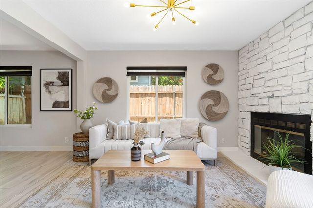 808 S California Avenue, Monrovia, CA 91016
