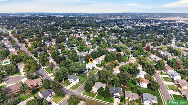 606 Woodbine Drive, Papillion, NE 68046