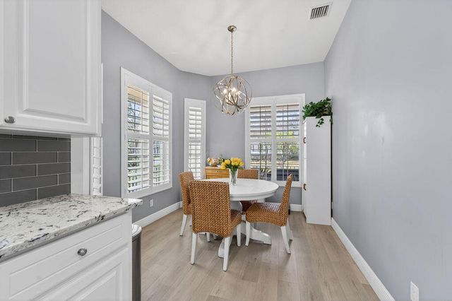 102 Bonaire Lane, Jupiter, FL 33458