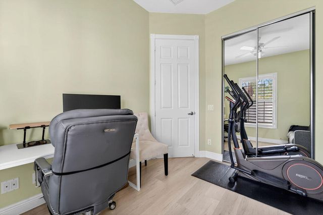 102 Bonaire Lane, Jupiter, FL 33458