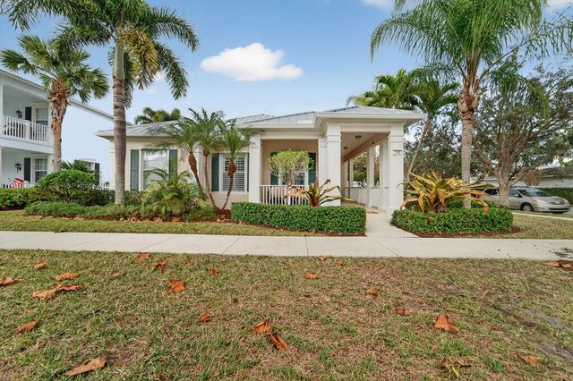 102 Bonaire Lane, Jupiter, FL 33458