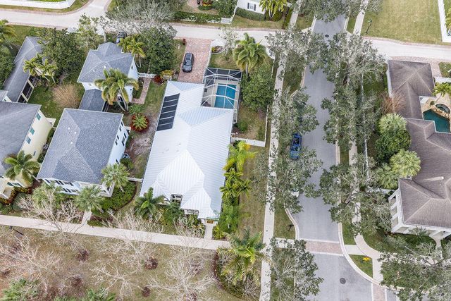 102 Bonaire Lane, Jupiter, FL 33458