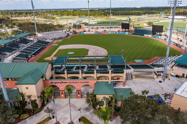 102 Bonaire Lane, Jupiter, FL 33458