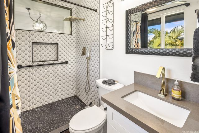 53-658 Kamehameha Highway, Hauula, HI 96717