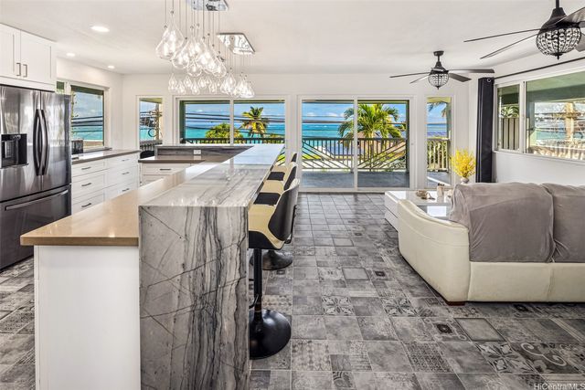 53-658 Kamehameha Highway, Hauula, HI 96717