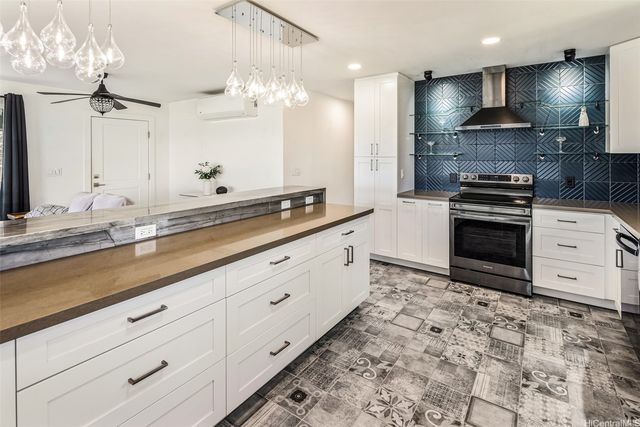 53-658 Kamehameha Highway, Hauula, HI 96717