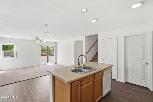 11613 W CAROL Avenue, Youngtown, AZ 85363