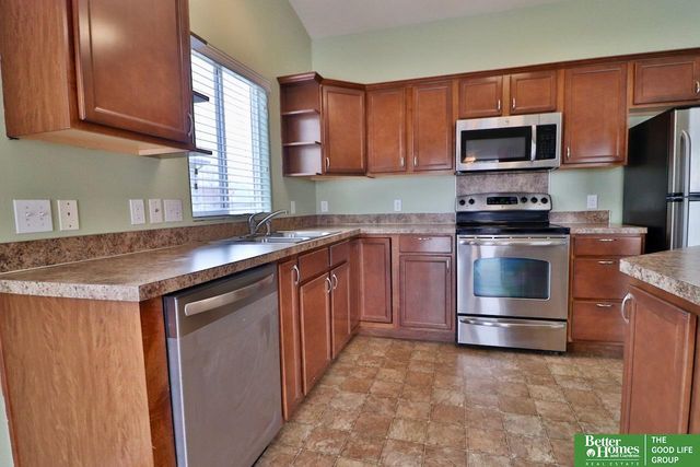 7420 Frederick Street, La Vista, NE 68128