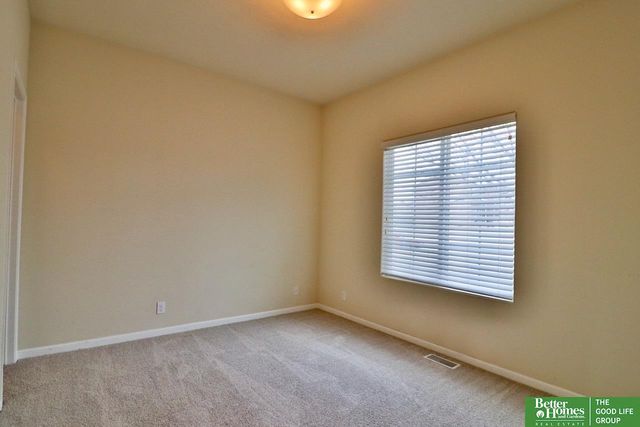 7420 Frederick Street, La Vista, NE 68128