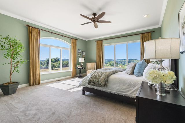 18687 Rosemary Ln, Grass Valley, CA 95949