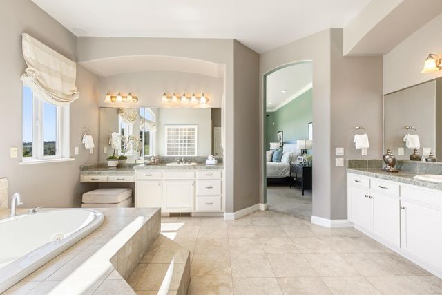 18687 Rosemary Ln, Grass Valley, CA 95949