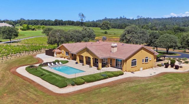 18687 Rosemary Ln, Grass Valley, CA 95949
