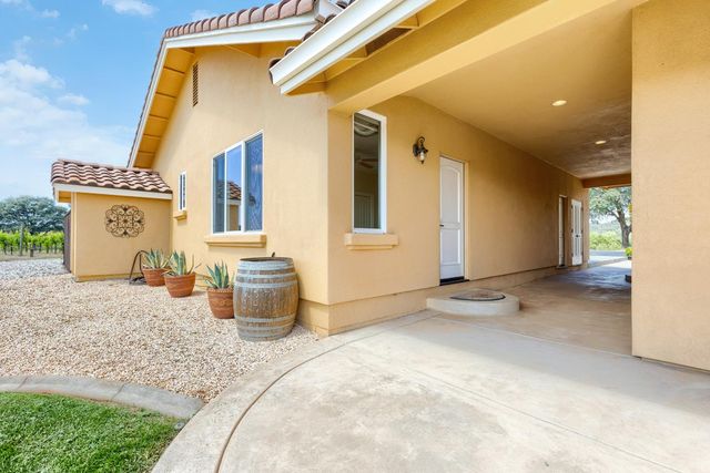 18687 Rosemary Ln, Grass Valley, CA 95949
