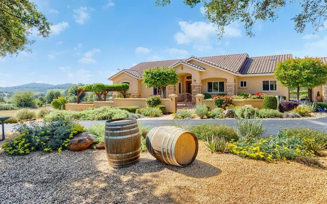 18687 Rosemary Ln, Grass Valley, CA 95949