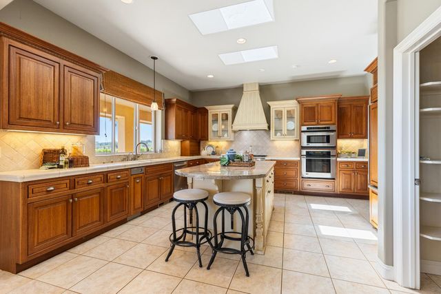 18687 Rosemary Ln, Grass Valley, CA 95949