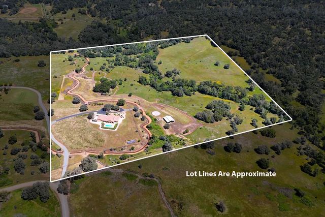 18687 Rosemary Ln, Grass Valley, CA 95949