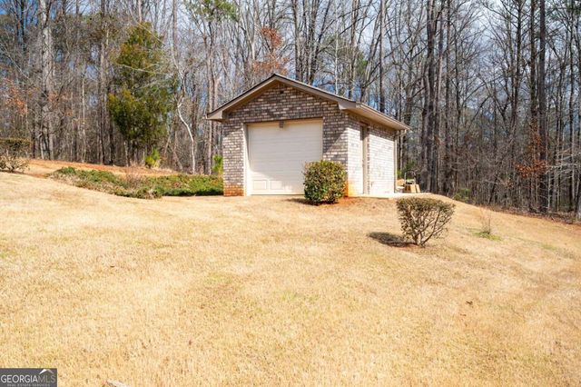 1227 Castle Point Court SW, Conyers, GA 30094