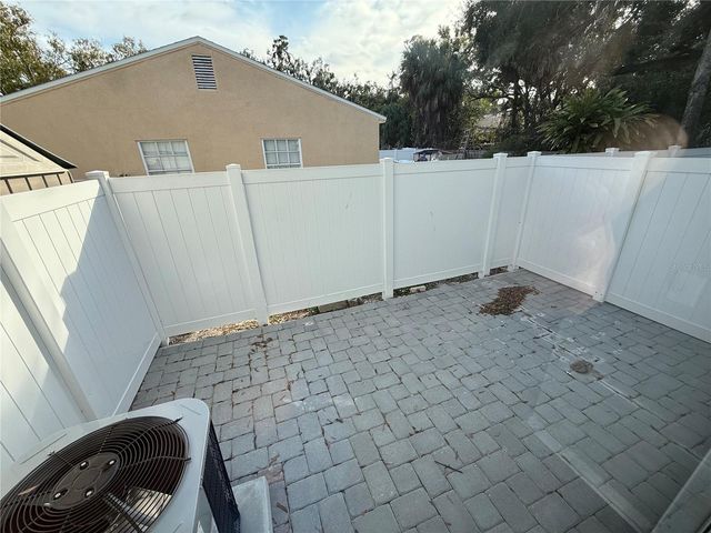 3009 S MANHATTAN AVENUE B, Tampa, FL 33629