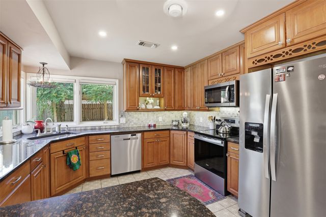 1605 Celeste Court, Arlington, TX 76012