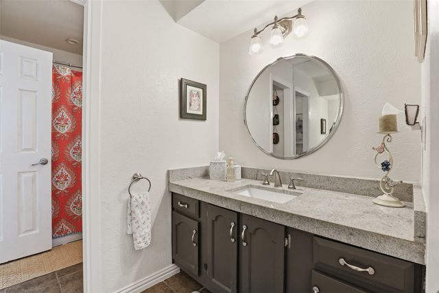 1605 Celeste Court, Arlington, TX 76012