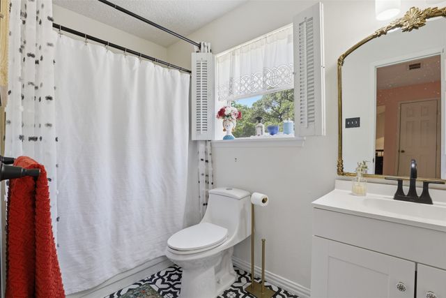 1605 Celeste Court, Arlington, TX 76012