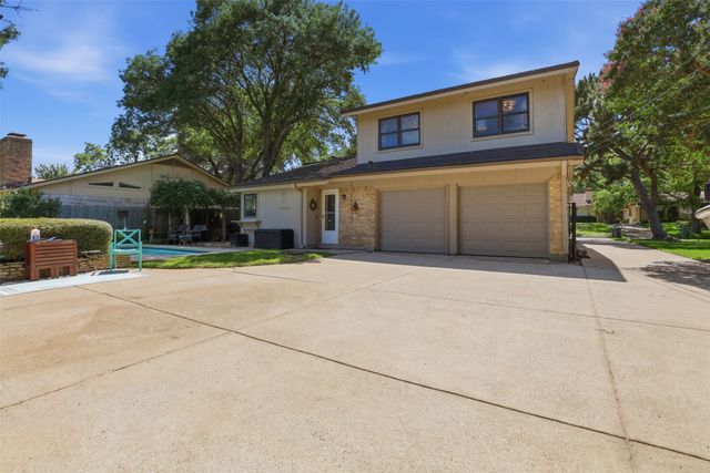 1605 Celeste Court, Arlington, TX 76012