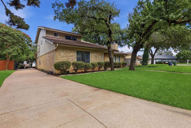 1605 Celeste Court, Arlington, TX 76012