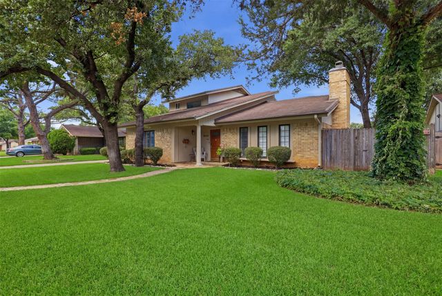 1605 Celeste Court, Arlington, TX 76012