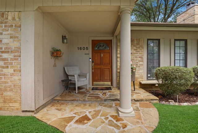 1605 Celeste Court, Arlington, TX 76012