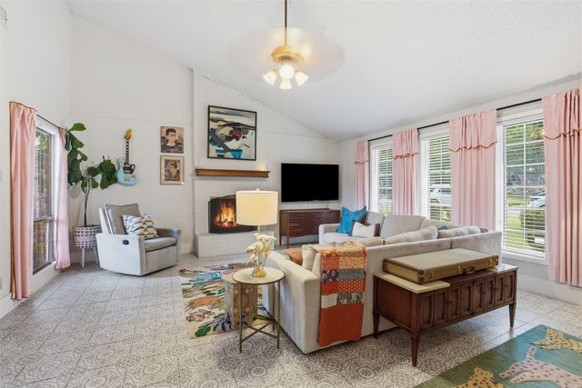1605 Celeste Court, Arlington, TX 76012