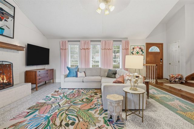 1605 Celeste Court, Arlington, TX 76012