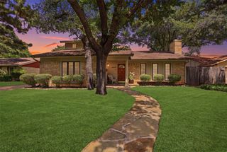 1605 Celeste Court, Arlington, TX 76012