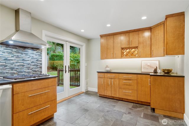 15237 SE 48th Drive, Bellevue, WA 98006