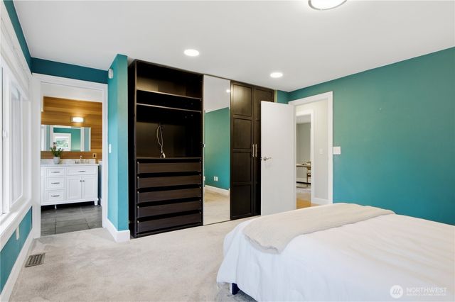 15237 SE 48th Drive, Bellevue, WA 98006