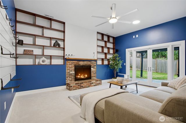 15237 SE 48th Drive, Bellevue, WA 98006