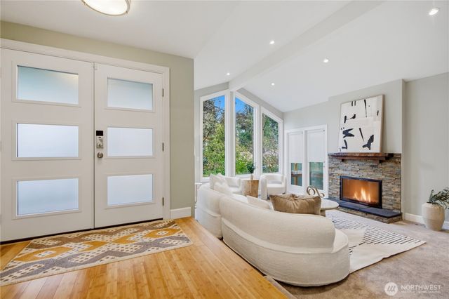 15237 SE 48th Drive, Bellevue, WA 98006