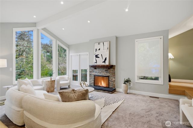 15237 SE 48th Drive, Bellevue, WA 98006