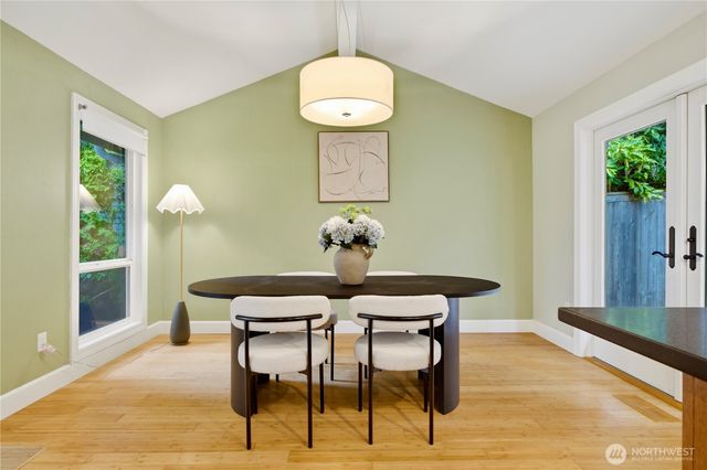 15237 SE 48th Drive, Bellevue, WA 98006