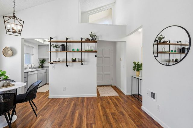 660 Nobel Drive 1E, Santa Cruz, CA 95060