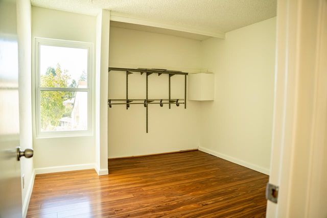 660 Nobel Drive 1E, Santa Cruz, CA 95060